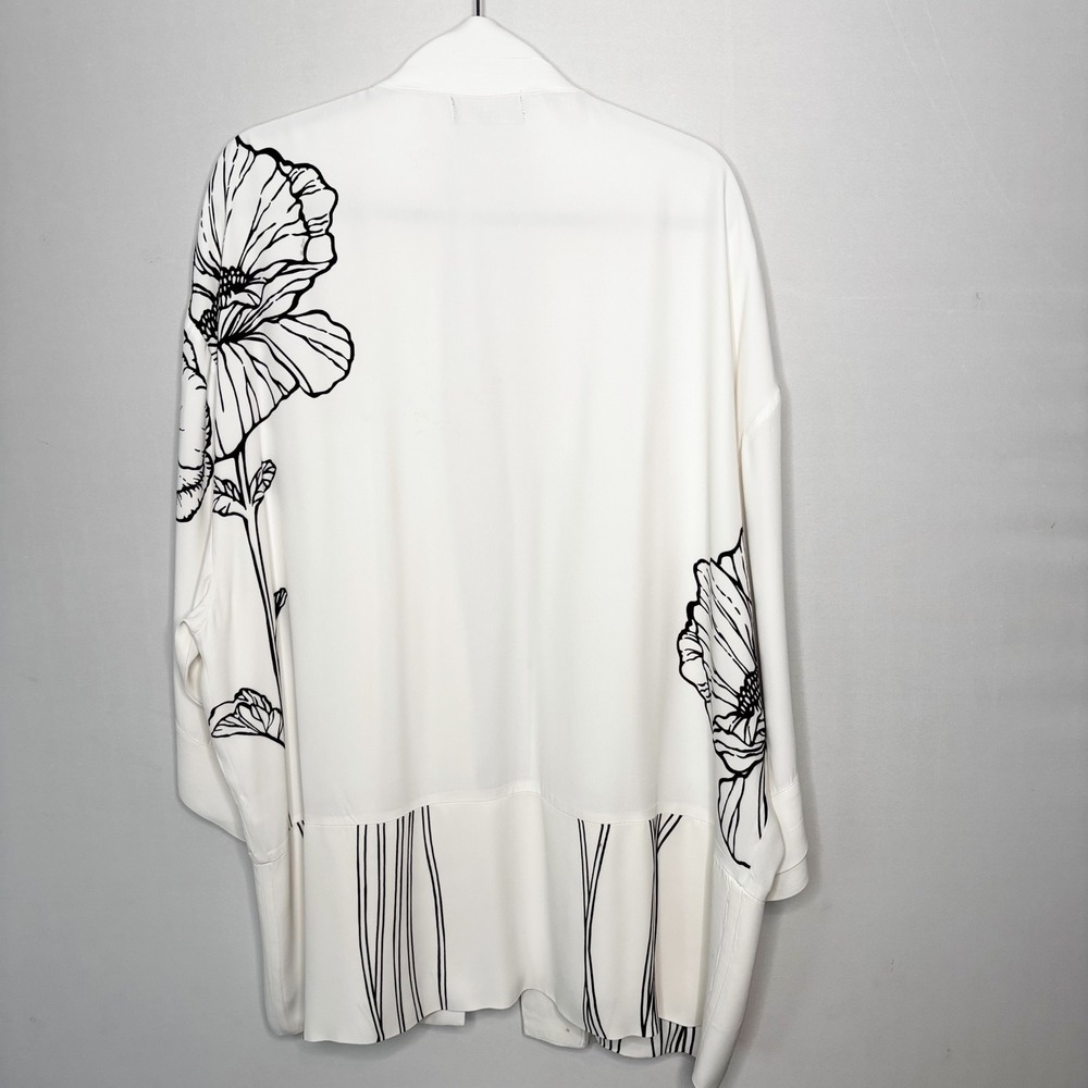 Heidi Daus Kimono Tunic Topper White Black Floral Poppy Pockets Size 3X - Picture 8 of 13